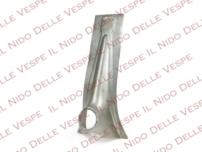 NASO IN LAMIERA PER VNA 1-2,VNB 1-5,VBA, VBB 1-2 - Il Nido Delle Vespe - Ricambi  Vespa