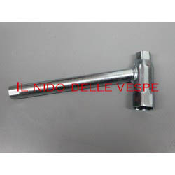 CHIAVE PER CANDELA VESPA 50,PRIMAVERA,ET3, 90,90SS